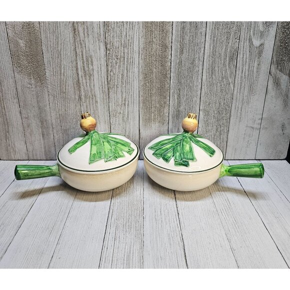 Vtg Ceramic Bowls with Handle and Lids Leek Design Set Of 2 - Made in Luxembourg - Picture 1 of 7
